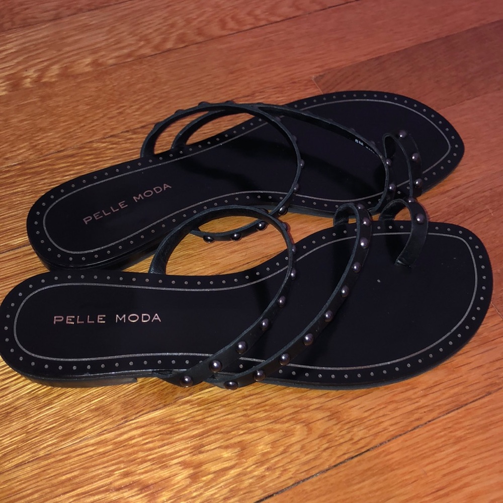 Pelle Moda Black Sandals